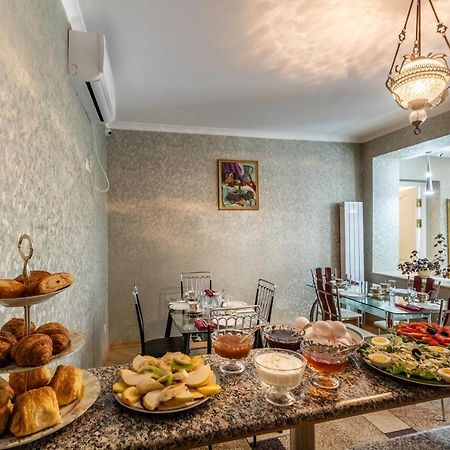 Отель Q&B Тбилиси Экстерьер фото